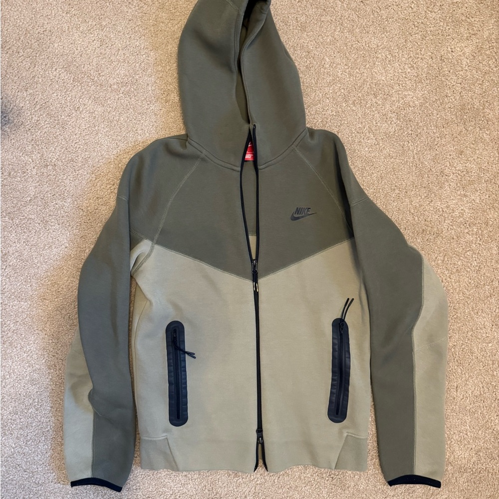Nike Tech Two-Tone Green Hoodie